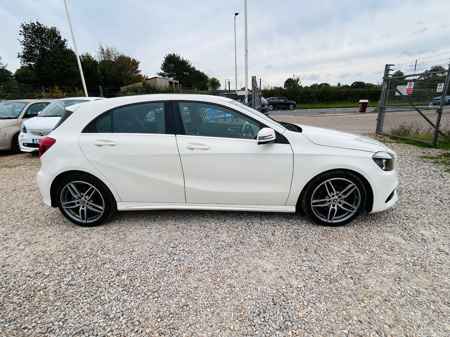 Used Mercedes-Benz A-Class 2017 for sale - 76373350: Photo 9