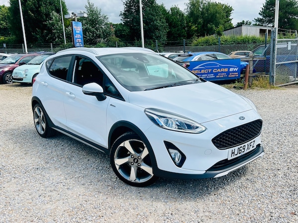 Used Ford Fiesta 2020 for sale - 75052883: Photo 1
