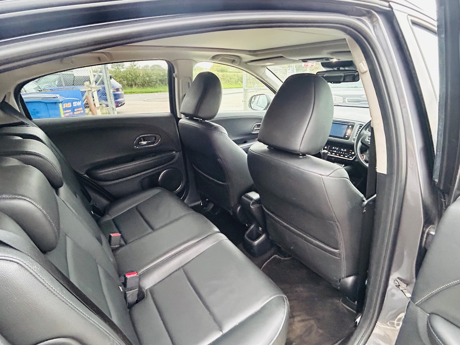 Used Honda HR-V 2018 for sale - 76422611: Photo 12