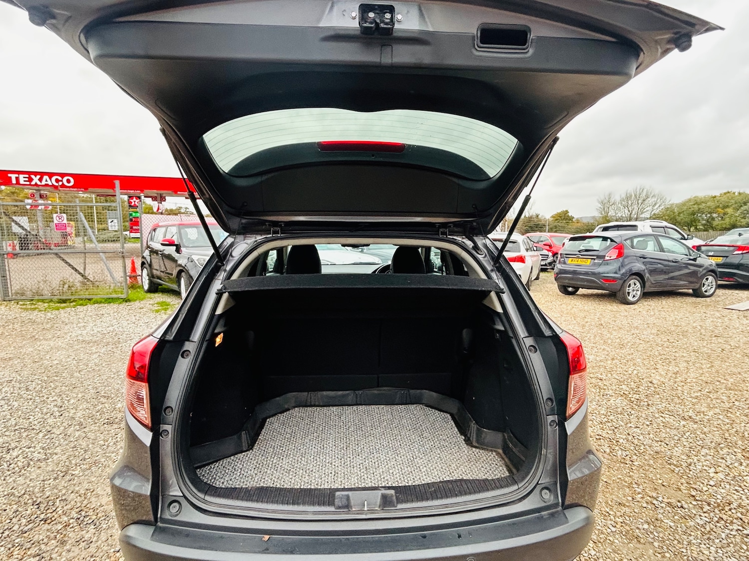 Used Honda HR-V 2018 for sale - 76422611: Photo 13