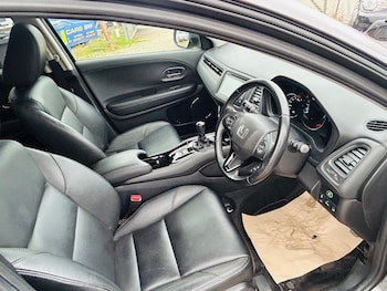 Used Honda HR-V 2018 for sale - 76422611: Photo