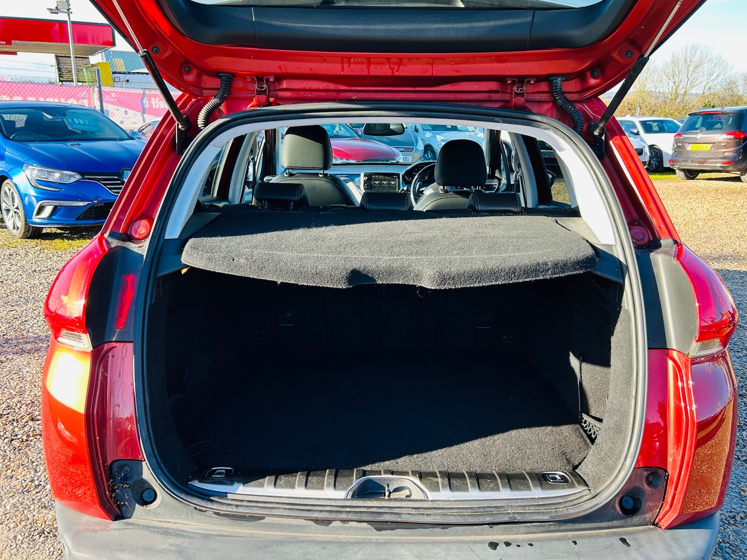 Used Peugeot 2008 2015 for sale - 77164233: Photo 12