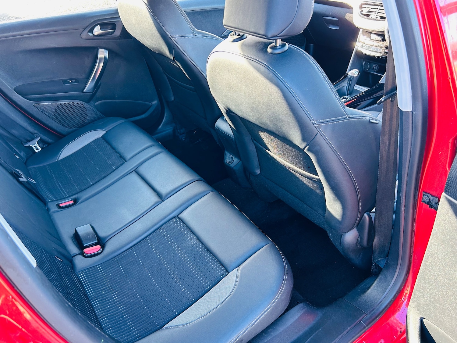 Used Peugeot 2008 2015 for sale - 77164233: Photo 15