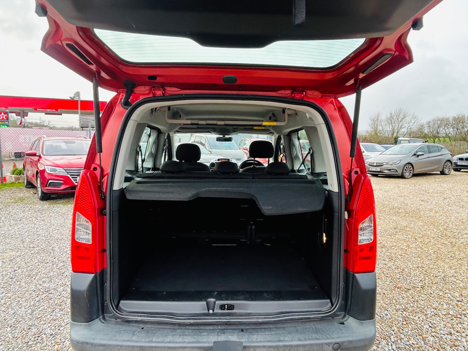 Used Peugeot Partner Tepee 2011 for sale - 77629469: Photo 12