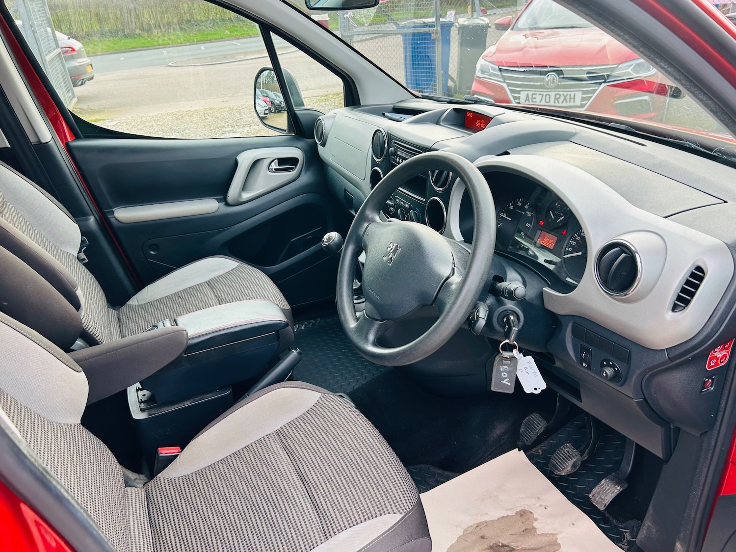 Used Peugeot Partner Tepee 2011 for sale - 77629469: Photo 3