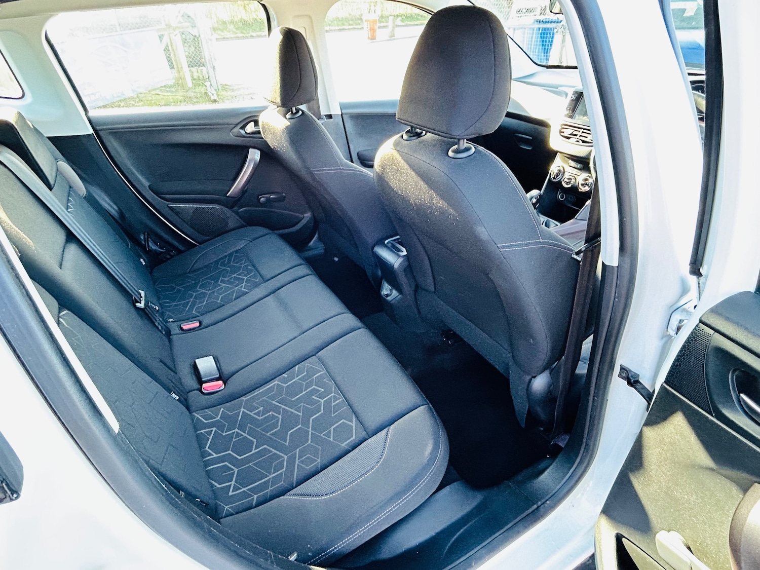 Used Peugeot 2008 2014 for sale - 77164237: Photo 12