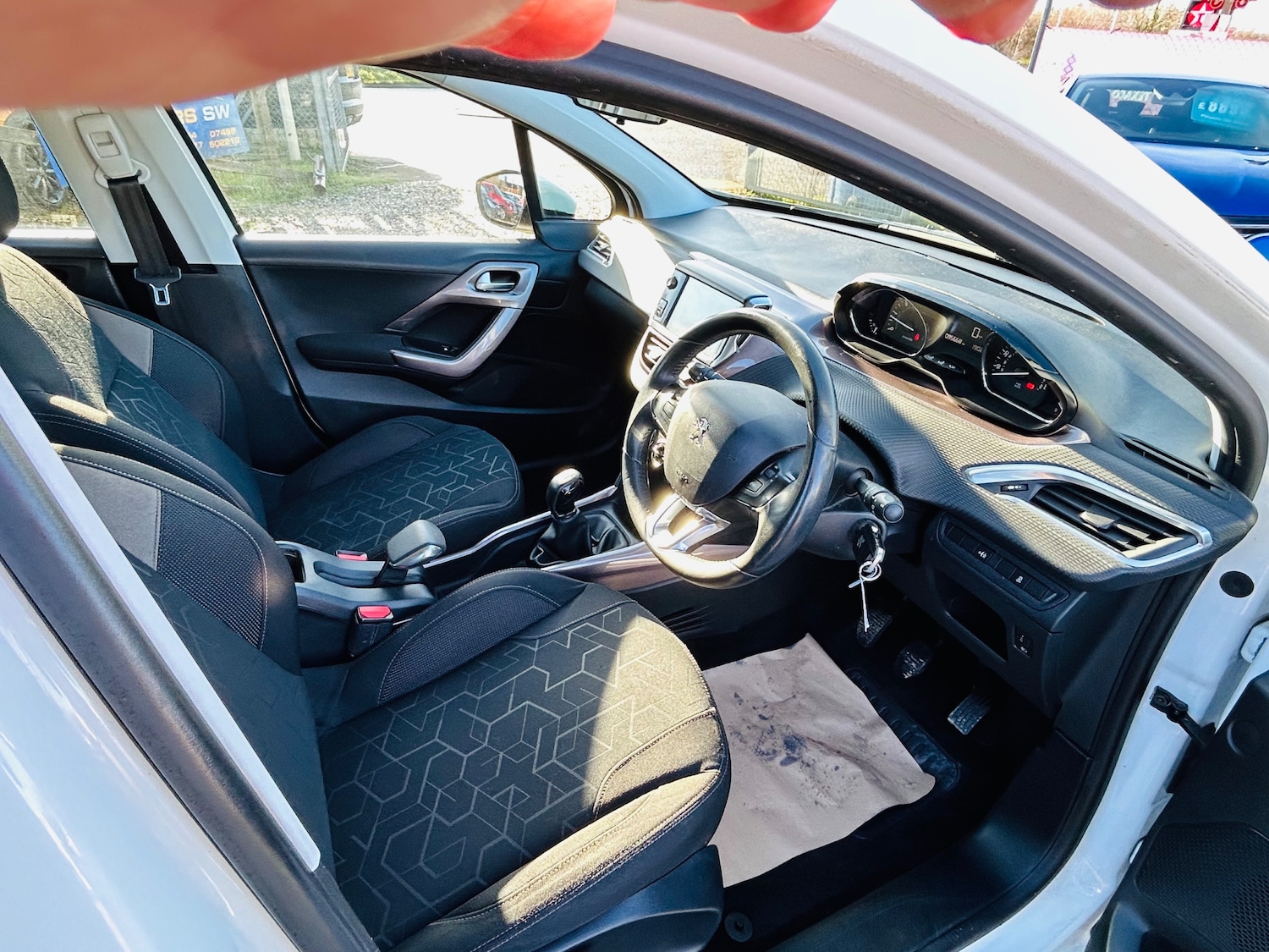 Used Peugeot 2008 2014 for sale - 77164237: Photo 2