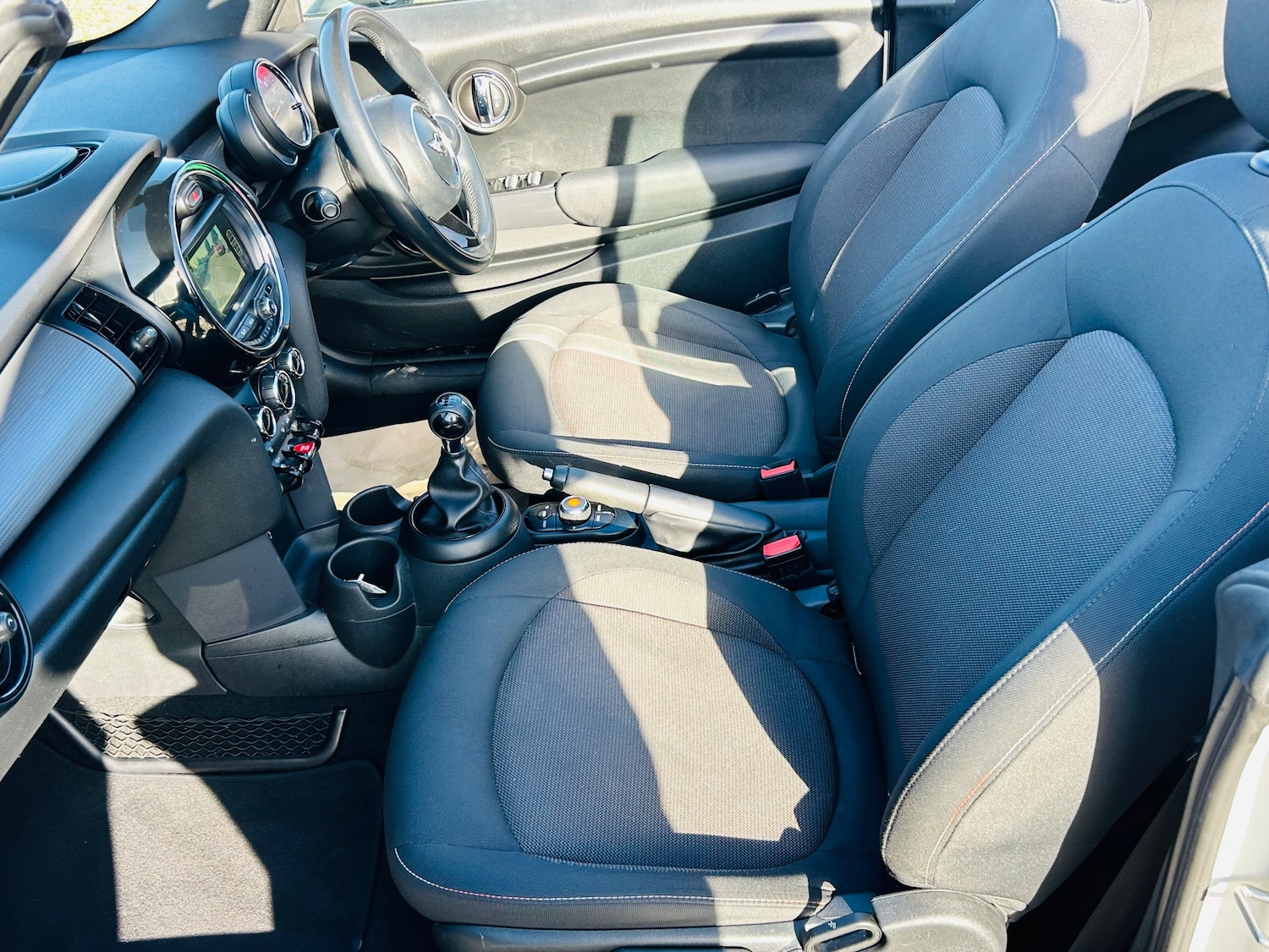 Used MINI Convertible 2017 for sale - 76523414: Photo 10