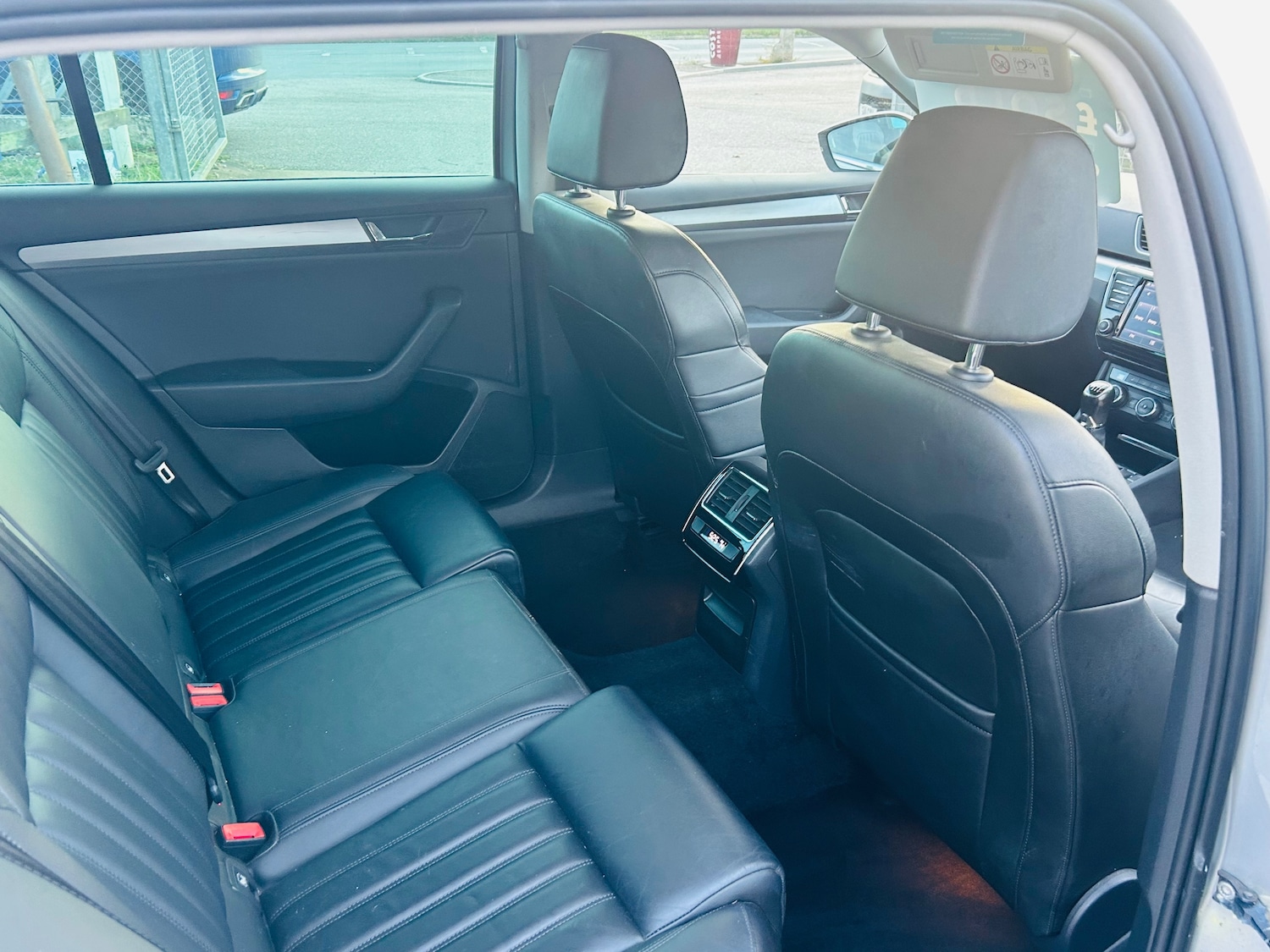 Used Skoda Superb 2017 for sale - 76373347: Photo 11