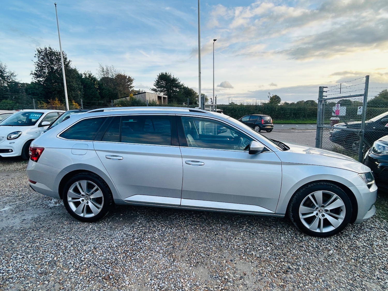 Used Skoda Superb 2017 for sale - 76373347: Photo 9