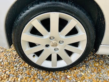 Used Peugeot 207 2009 for sale - 77477075: Photo