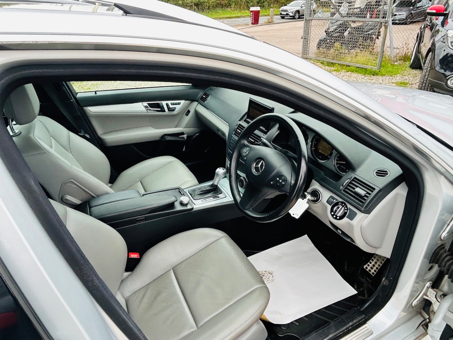 Used Mercedes-Benz C Class 2008 for sale - 76422604: Photo 4