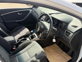 Used Hyundai i30 2015 for sale - 79535106: Photo