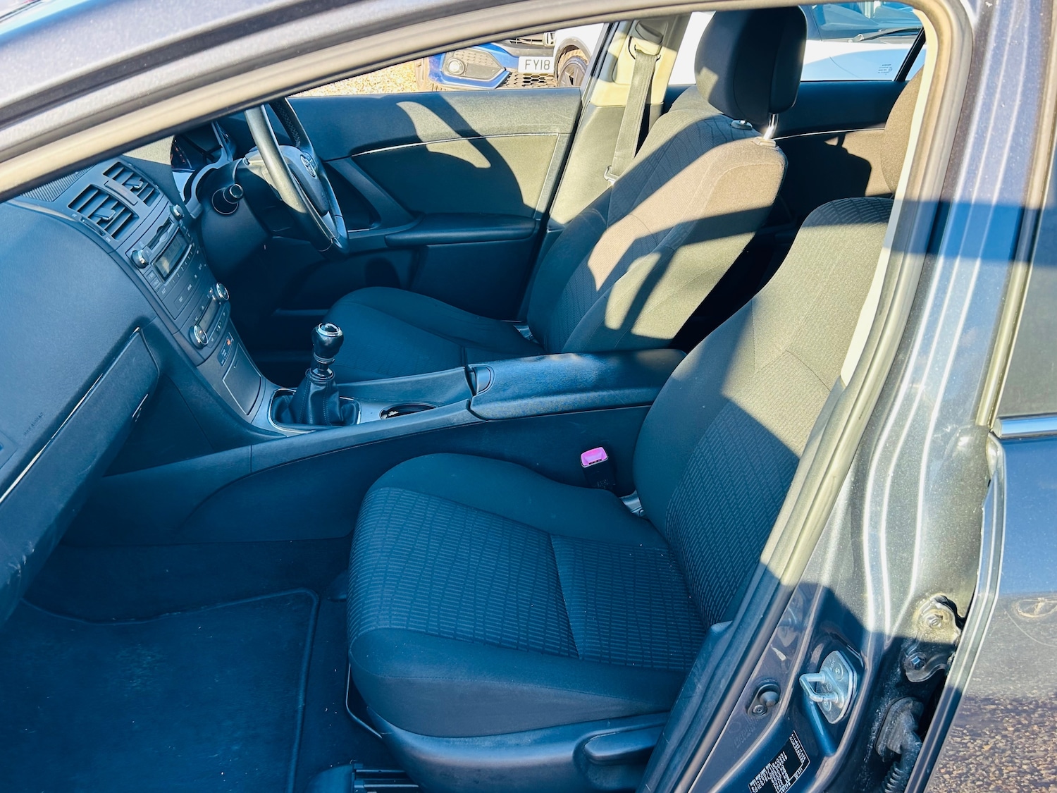 Used Toyota Avensis 2009 for sale - 76638007: Photo 12