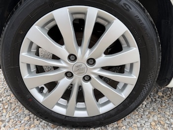 Used Suzuki Swift 2012 for sale - 78576068: Photo
