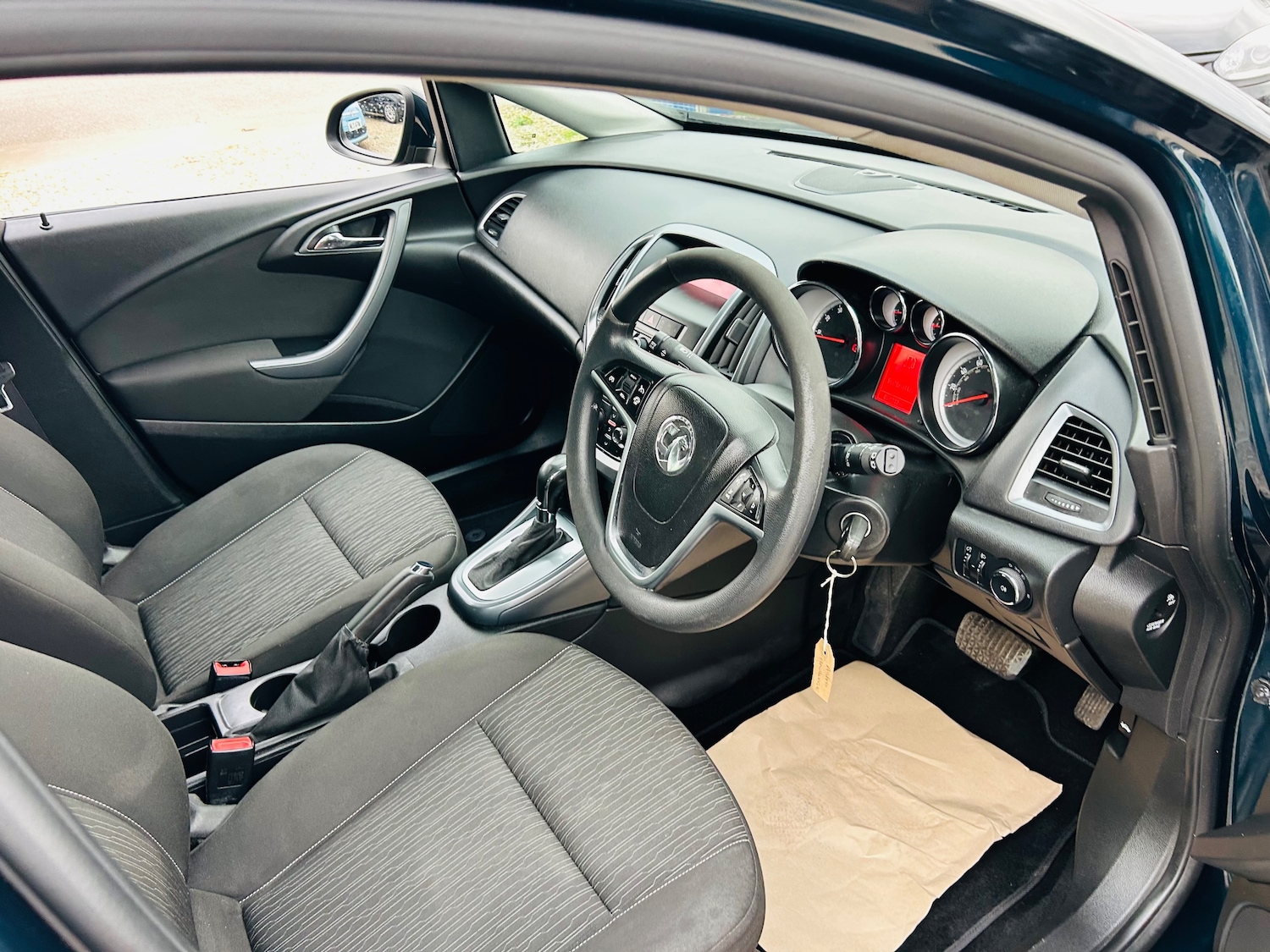 Used Vauxhall Astra 2014 for sale - 78122242: Photo 3