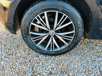 Used Volkswagen Golf 2017 for sale - 76928156: Photo