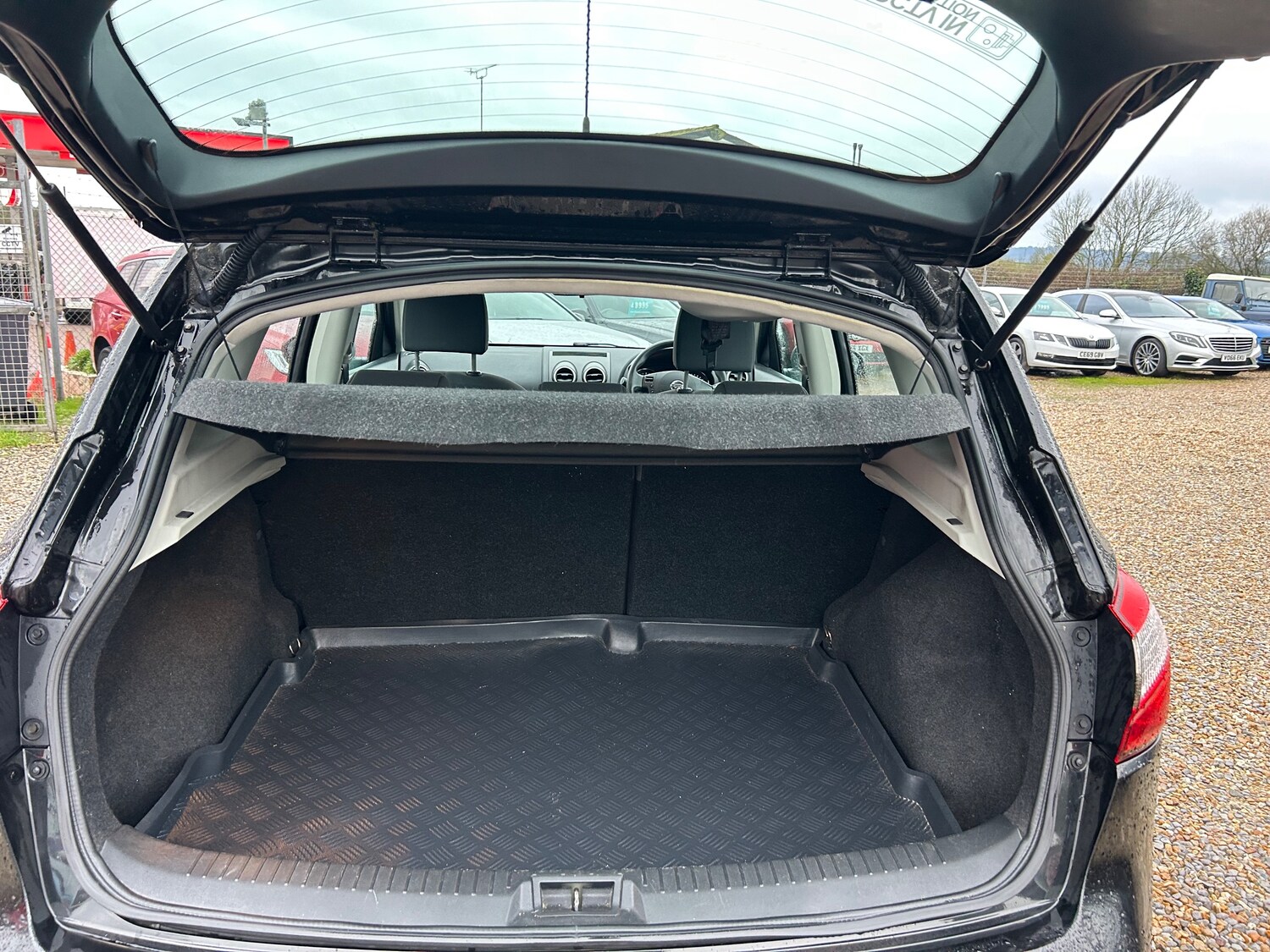 Used Nissan Qashqai 2010 for sale - 77614656: Photo 13