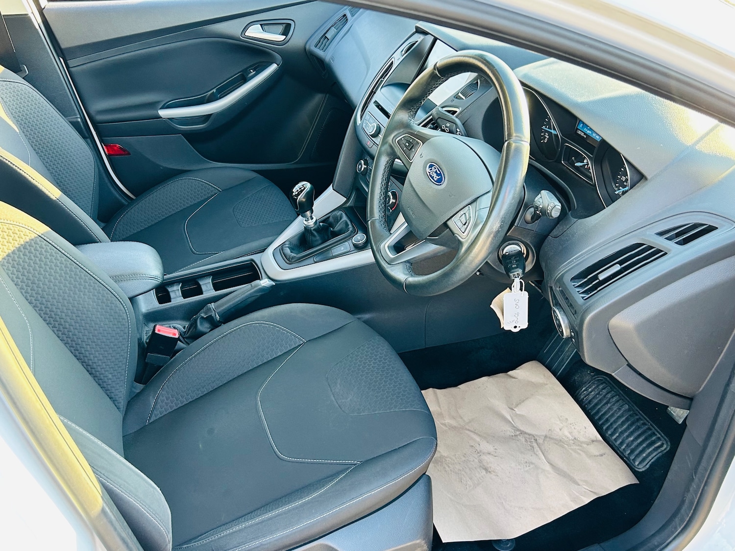 Used Ford Focus 2017 for sale - 77942193: Photo 2