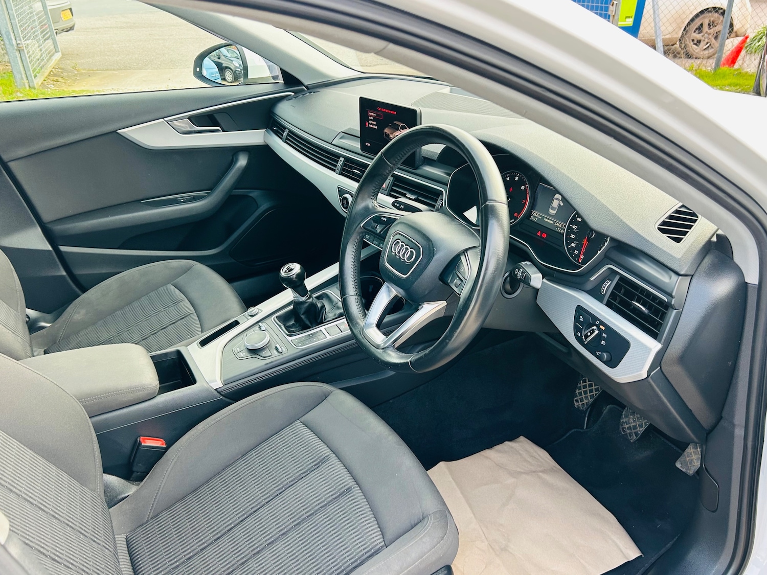 Used Audi A4 2016 for sale - 78049863: Photo 3