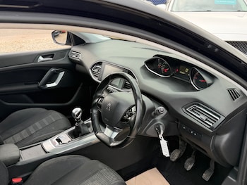 Used Peugeot 308 2016 for sale - 79376257: Photo