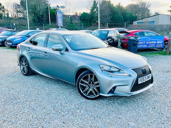 (63) - 2.5 300h F Sport Saloon 4dr Petrol Hybrid E-CVT Euro 5 (s/s) (223 ps)