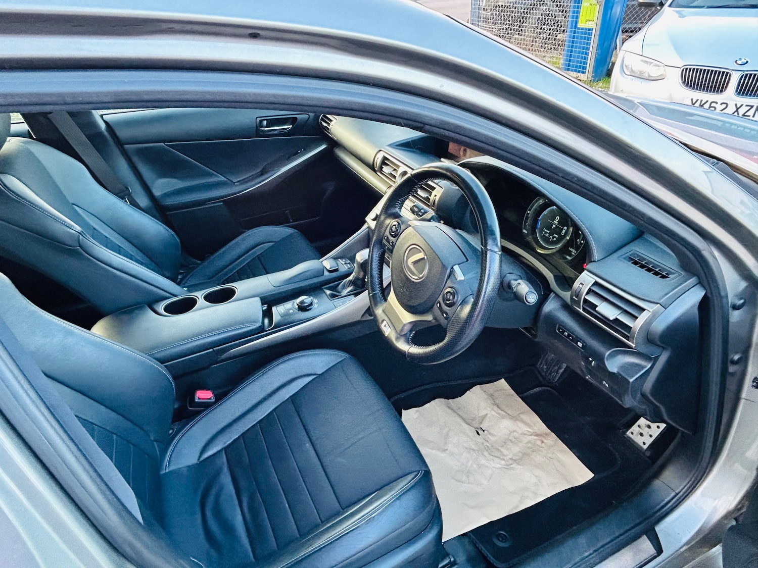 Used Lexus IS 2013 for sale - 77054893: Photo 2