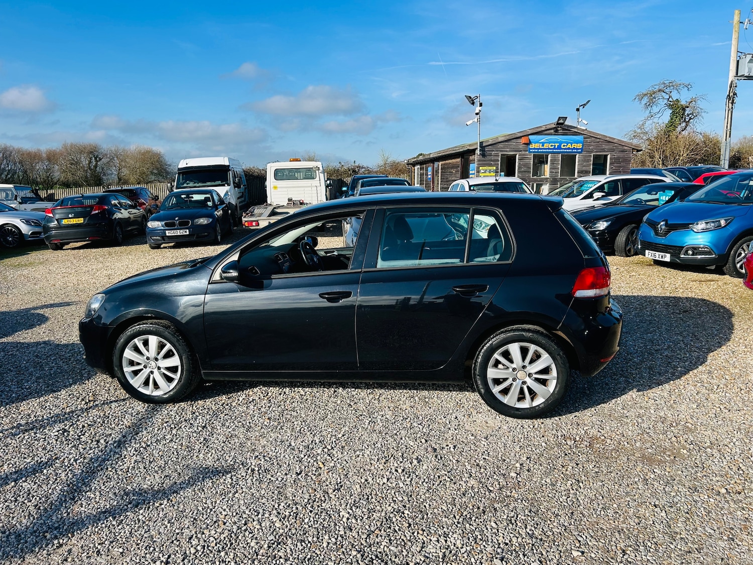 Used Volkswagen Golf 2011 for sale - 77688208: Photo 5
