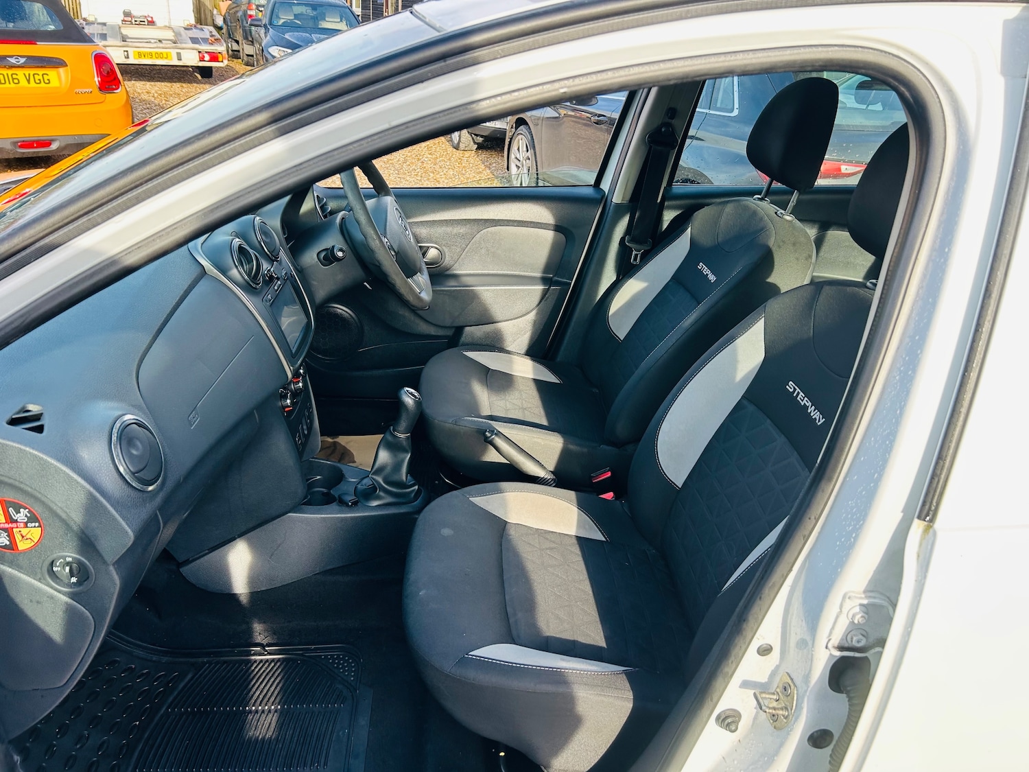 Used Dacia Sandero Stepway 2015 for sale - 77158049: Photo 13