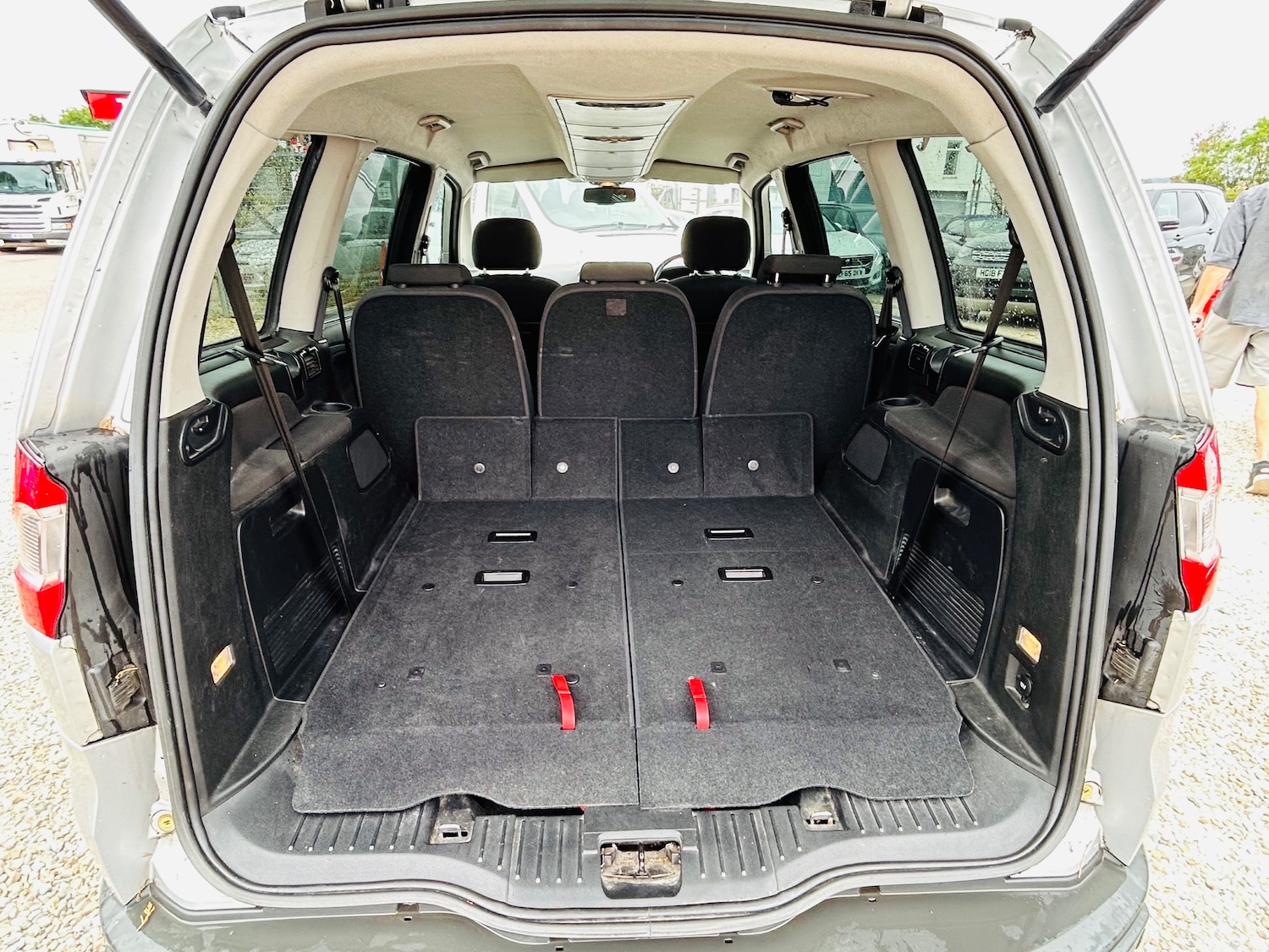 Used Ford Galaxy 2010 for sale - 77234032: Photo 12