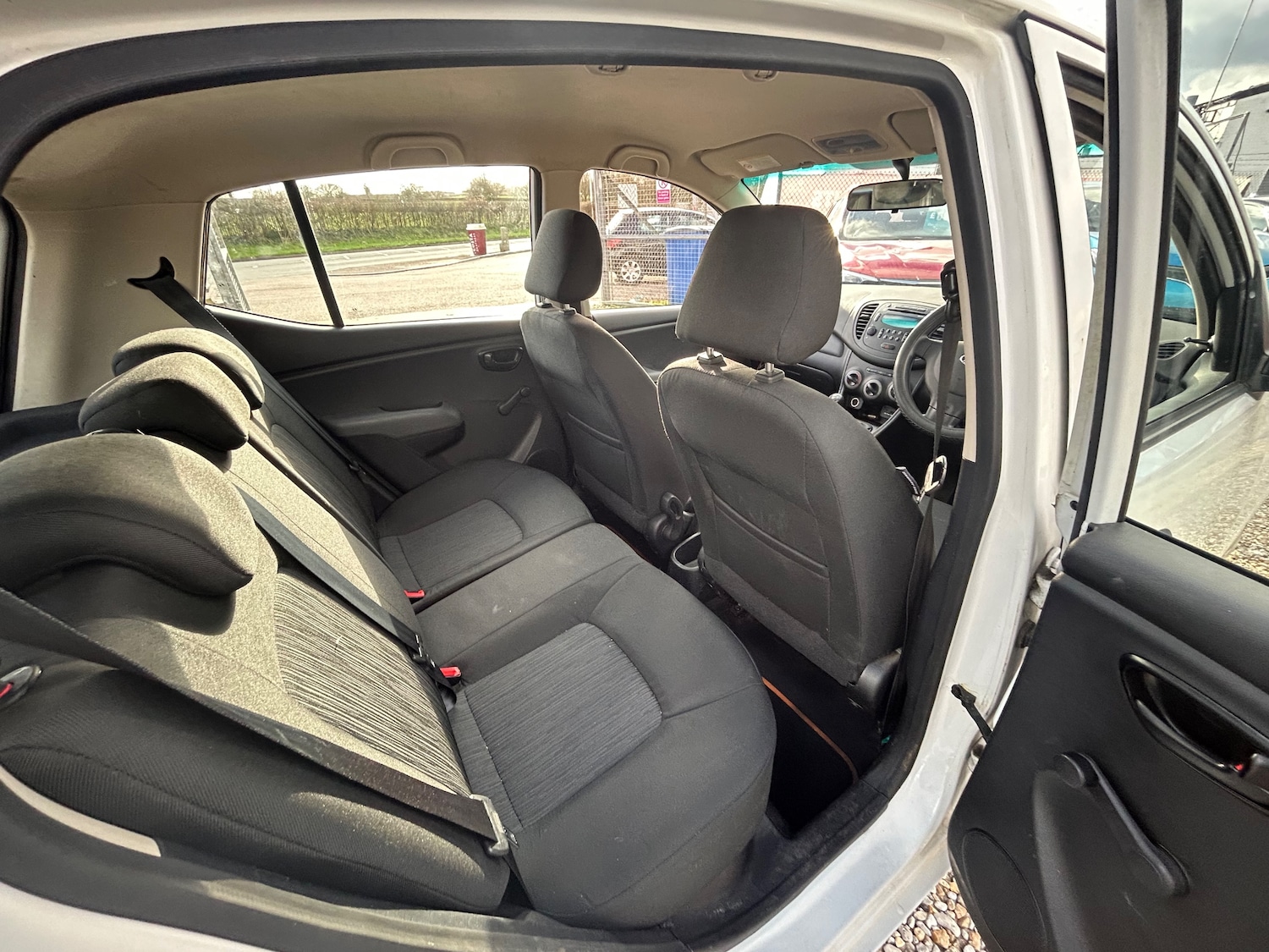 Used Hyundai i10 2013 for sale - 77555409: Photo 10