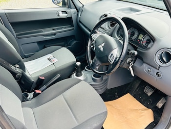 Used Mitsubishi Colt 2009 for sale - 76217654: Photo 2