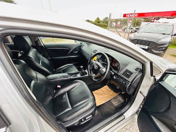 Used Toyota Avensis 2010 for sale - 76155460: Photo 4