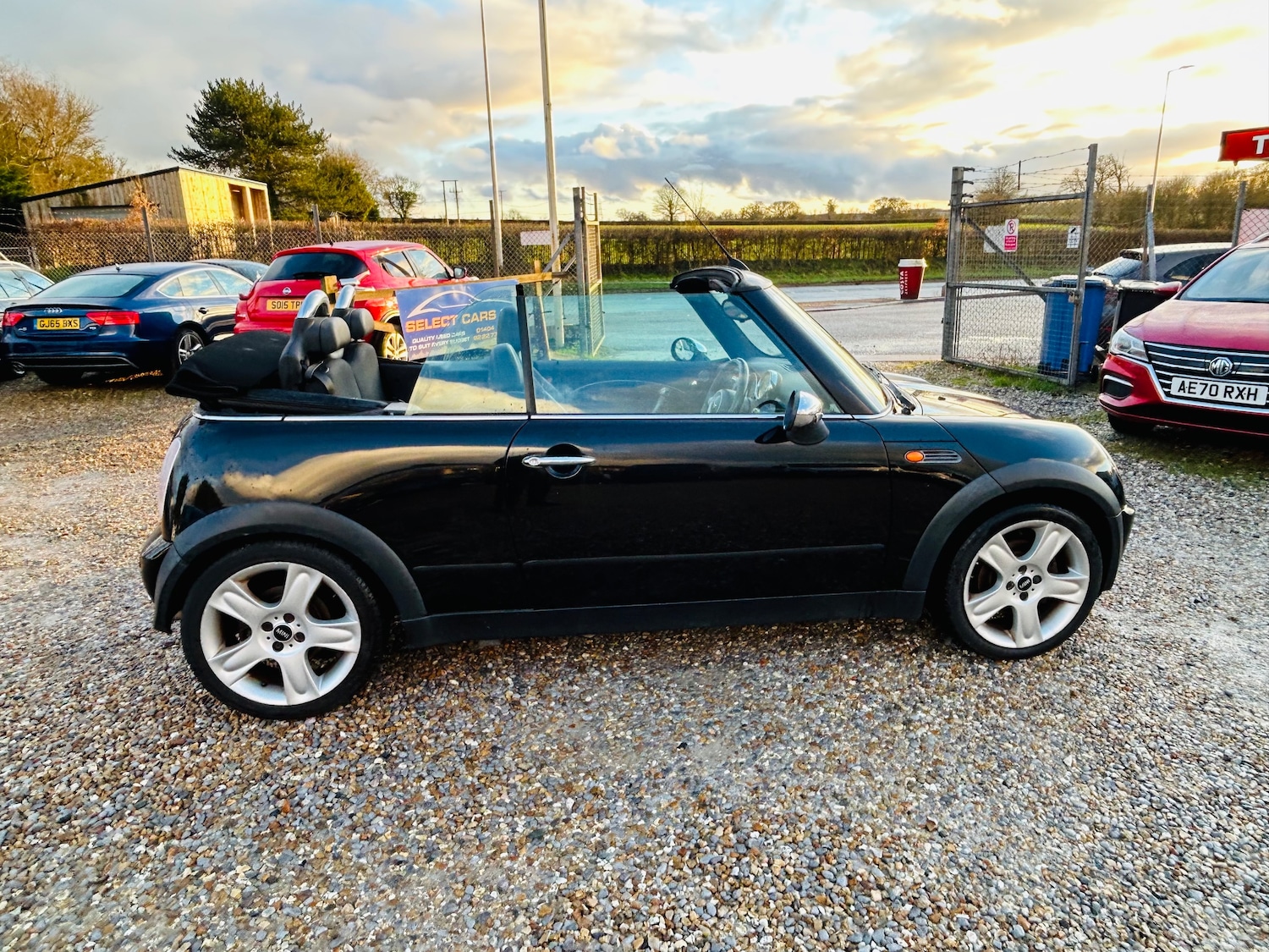 Used MINI Convertible 2005 for sale - 77552493: Photo 9