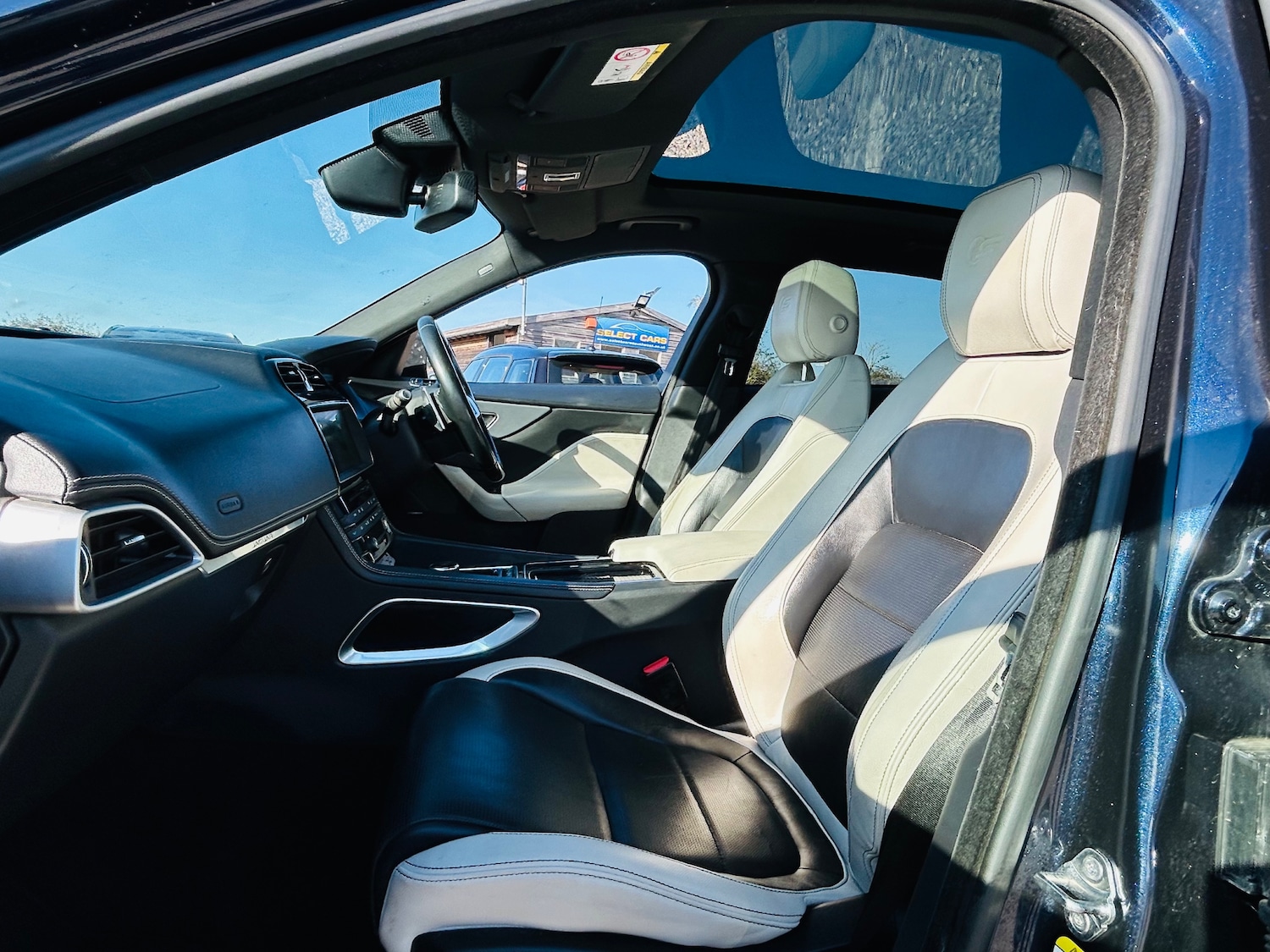 Used Jaguar F-Pace 2017 for sale - 77979103: Photo 11