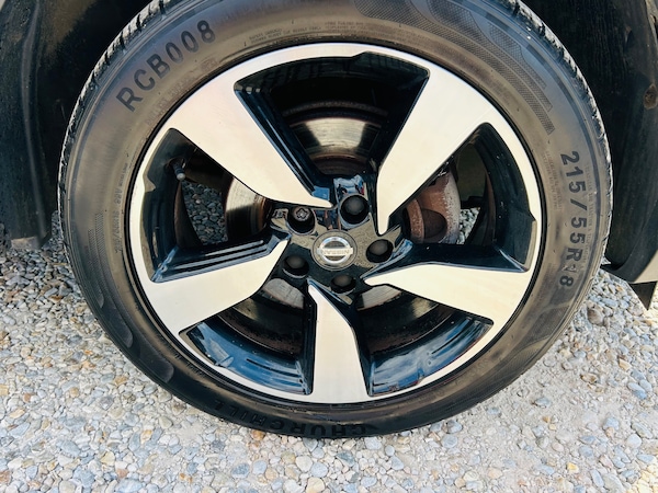 Used Nissan Qashqai 2017 for sale - 75672431: Photo 2