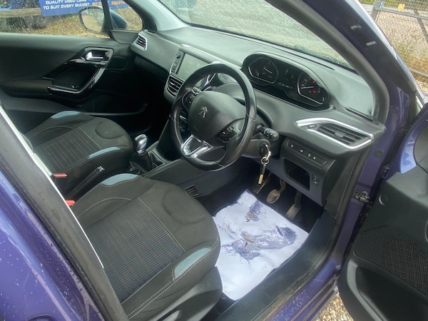 Used Peugeot 208 2014 for sale - 75567842: Photo 2
