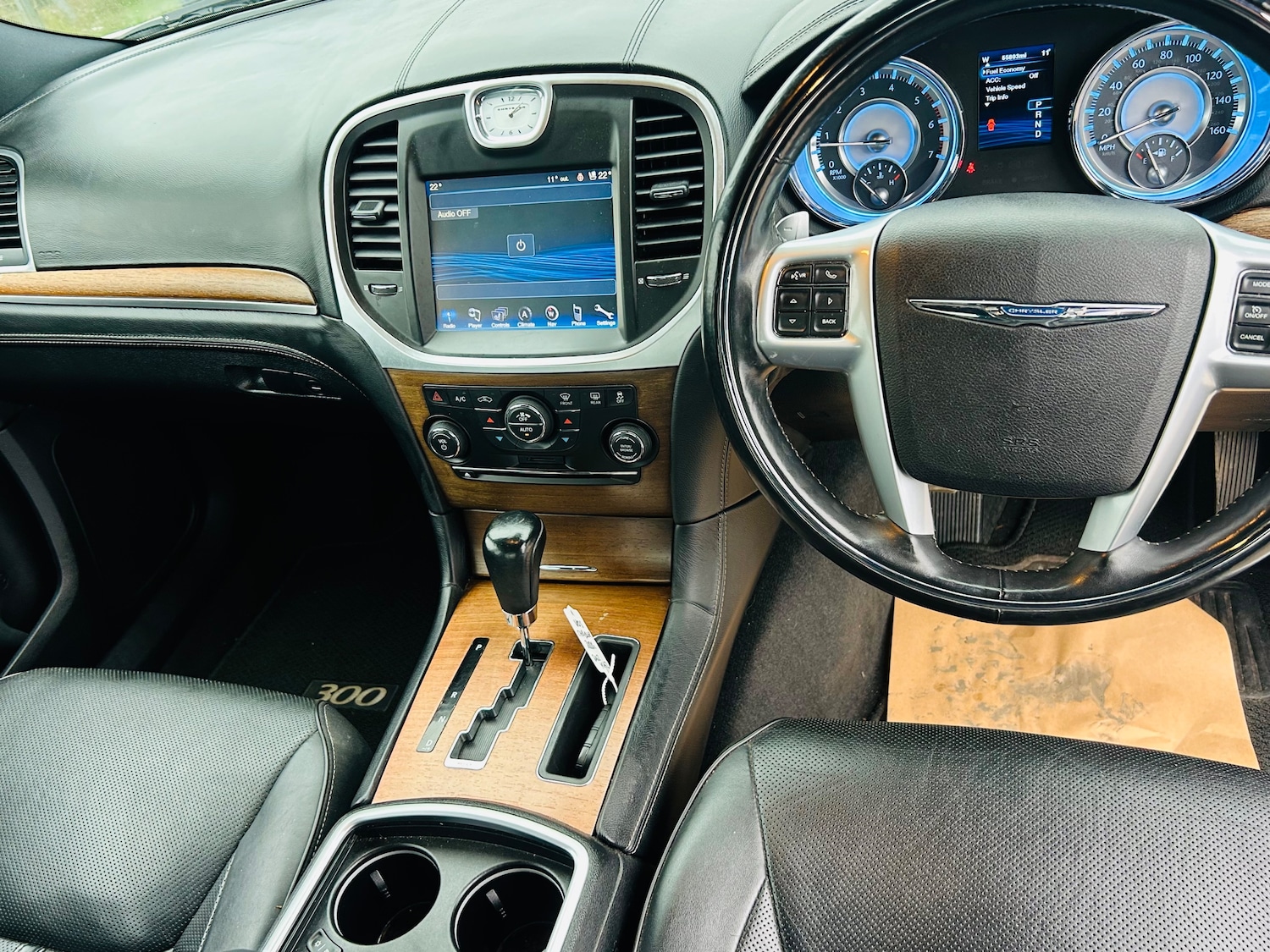 Used Chrysler 300C 2012 for sale - 76298090: Photo 12
