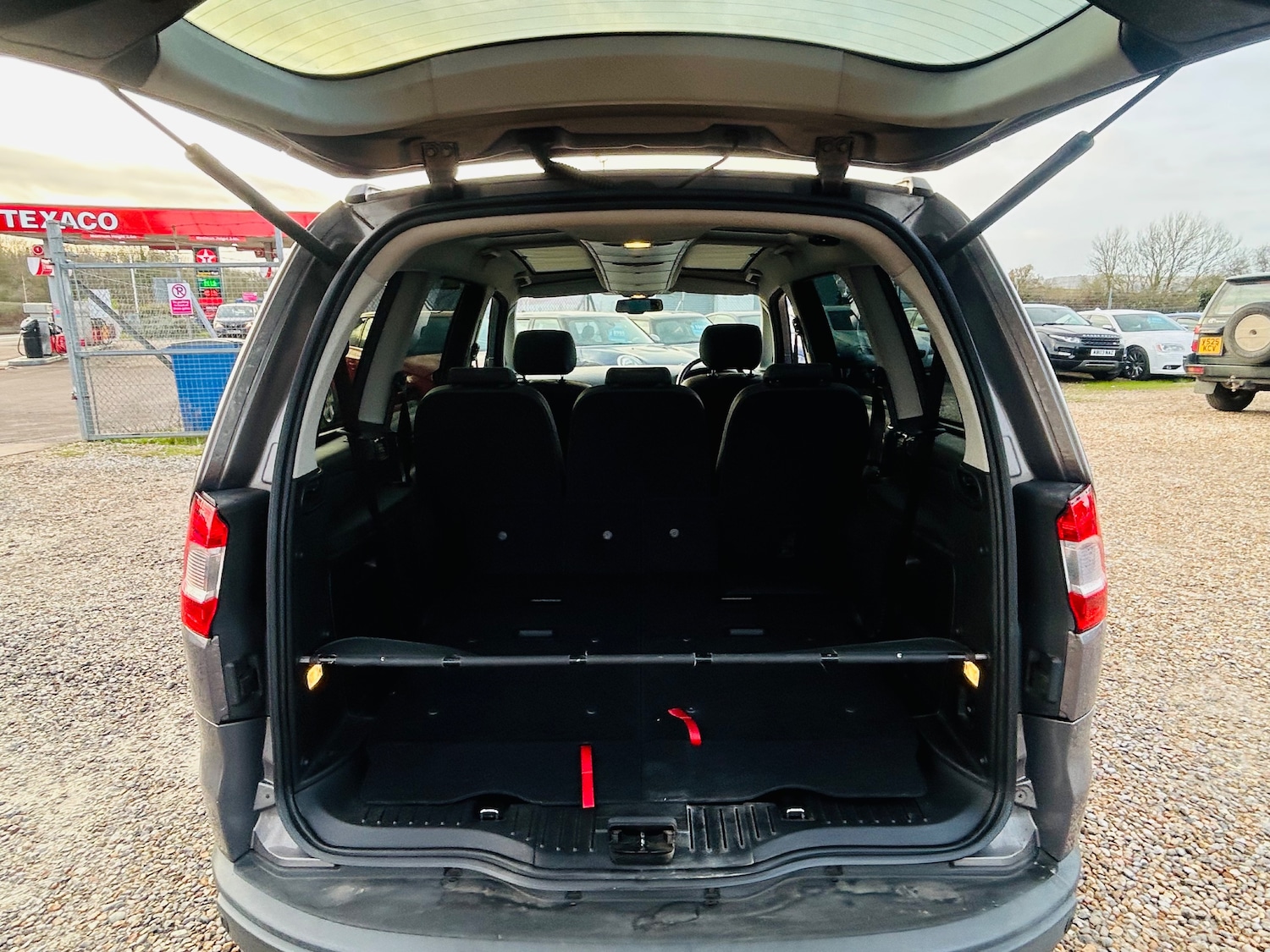 Used Ford Galaxy 2012 for sale - 77145898: Photo 11