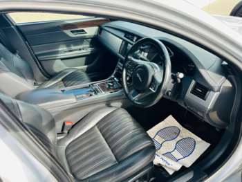 Used Jaguar XF 2018 for sale - 70952615: Photo