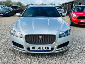 Used Jaguar XF 2018 for sale - 70952615: Photo