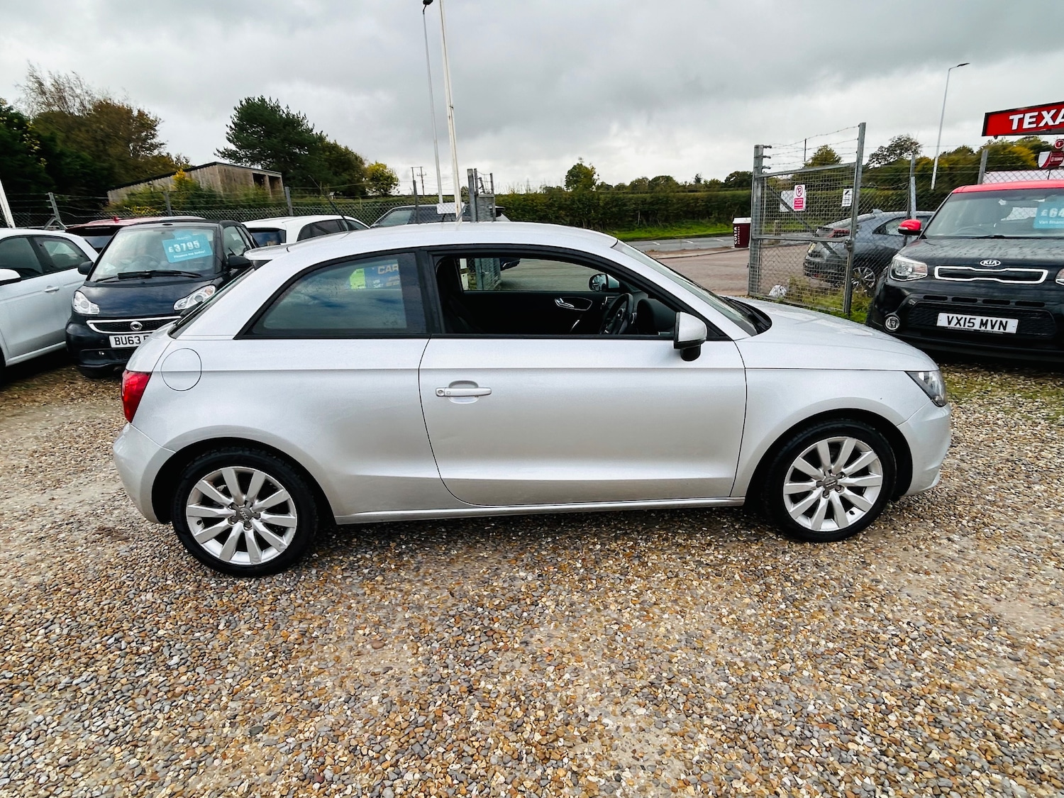 Used Audi A1 2012 for sale - 76474868: Photo 10