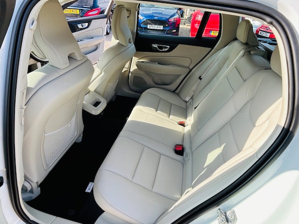 Used Volvo V60 2020 for sale - 75672432: Photo 13