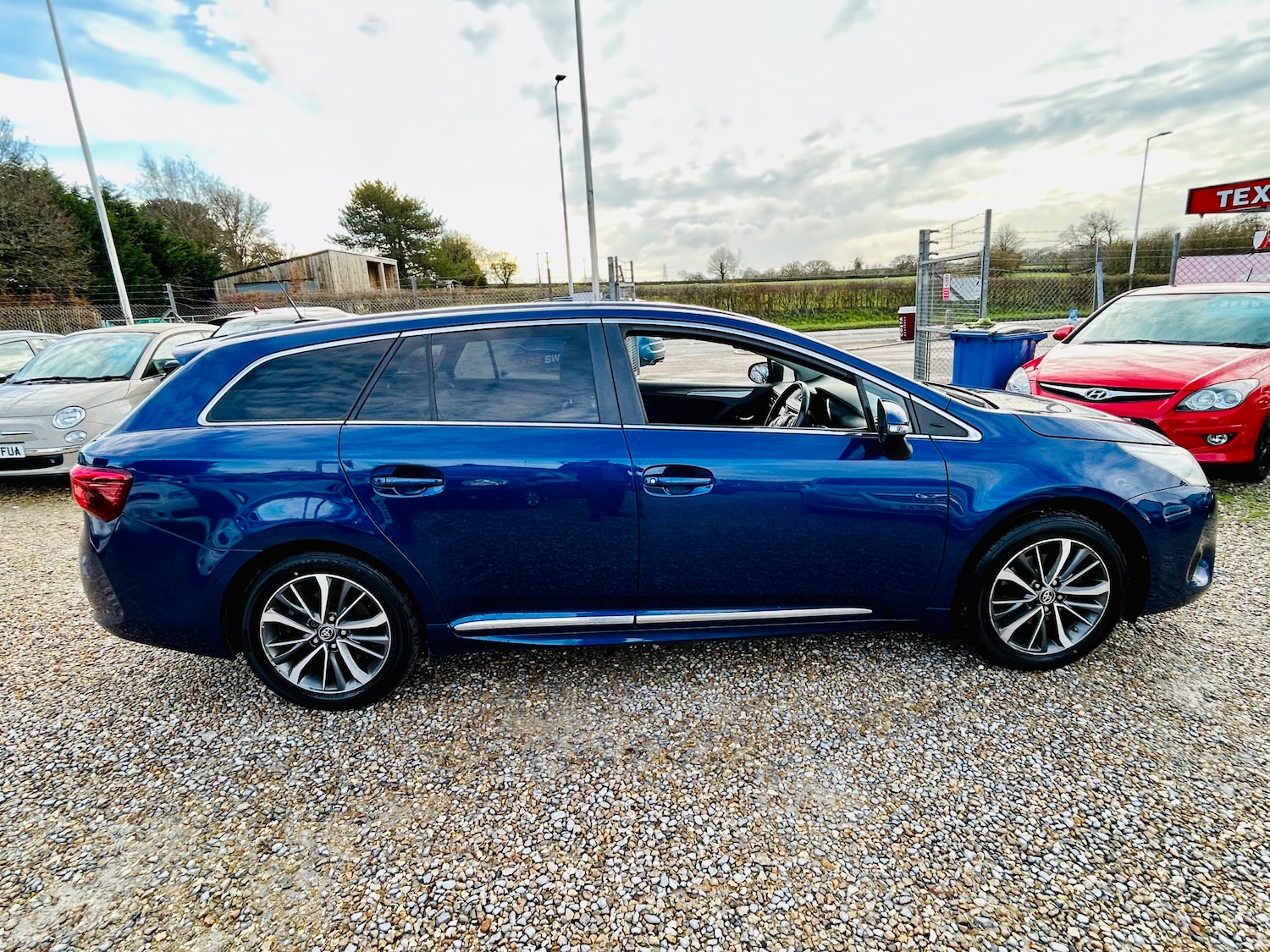 Used Toyota Avensis 2016 for sale - 76966899: Photo 10