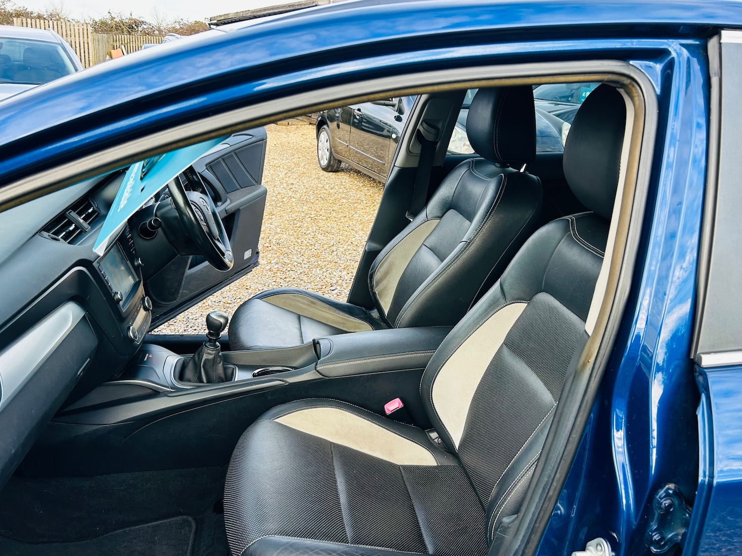 Used Toyota Avensis 2016 for sale - 76966899: Photo 12