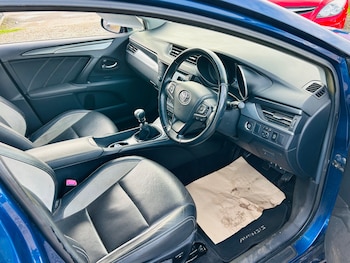 Used Toyota Avensis 2016 for sale - 76966899: Photo