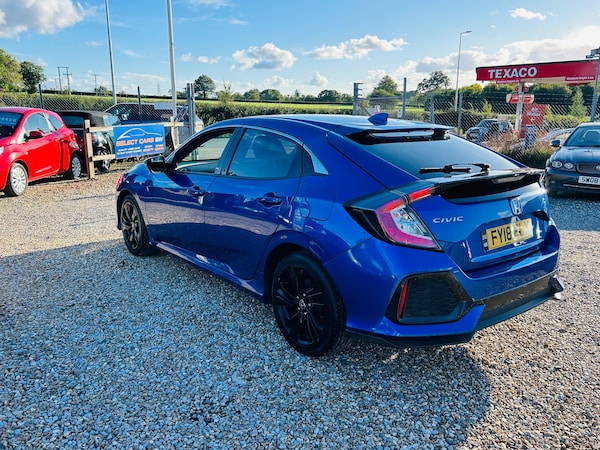 Used Honda Civic 2018 for sale - 72394157: Photo 6