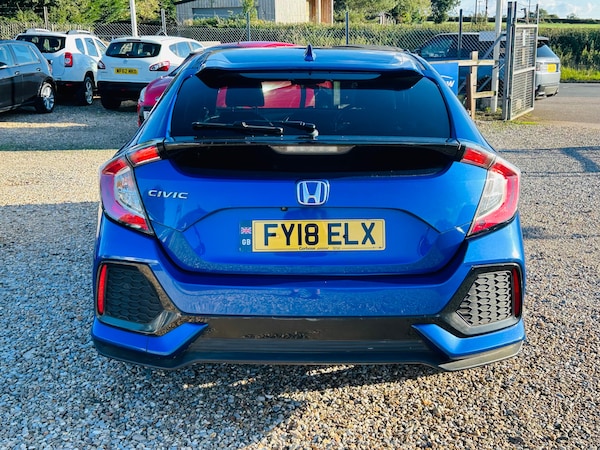 Used Honda Civic 2018 for sale - 72394157: Photo 8