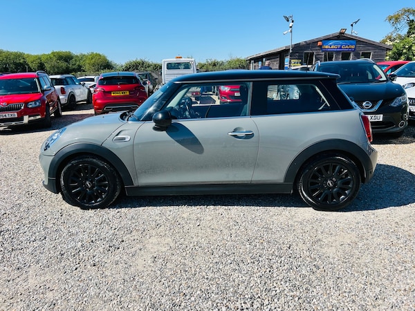 Used MINI Hatch 2018 for sale - 74752940: Photo 6