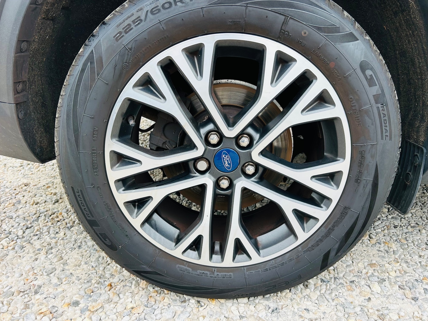 Used Ford Kuga 2021 for sale - 76373344: Photo 2